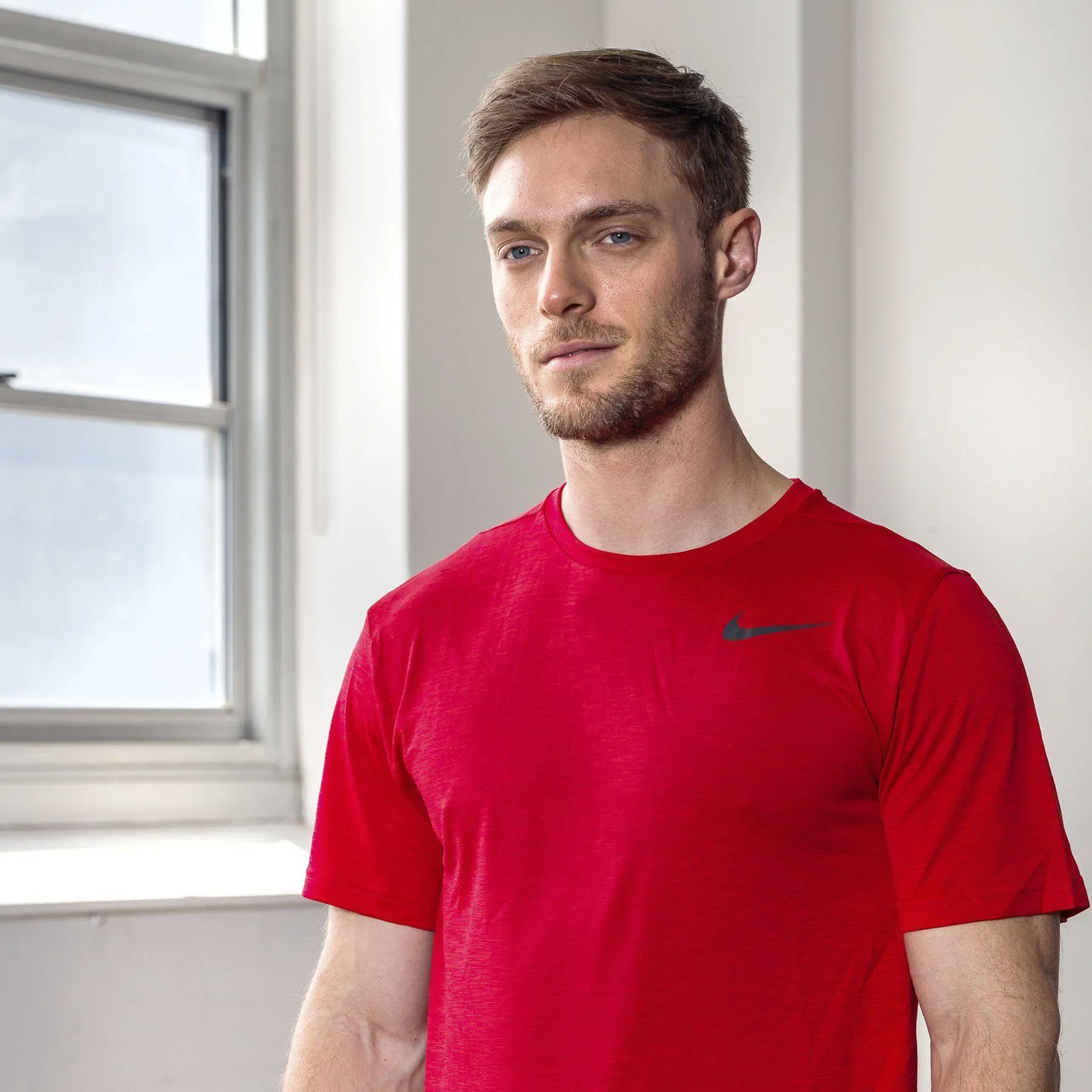 Nike Breathe - Men's Training Top - University Red/Gym Red/Black