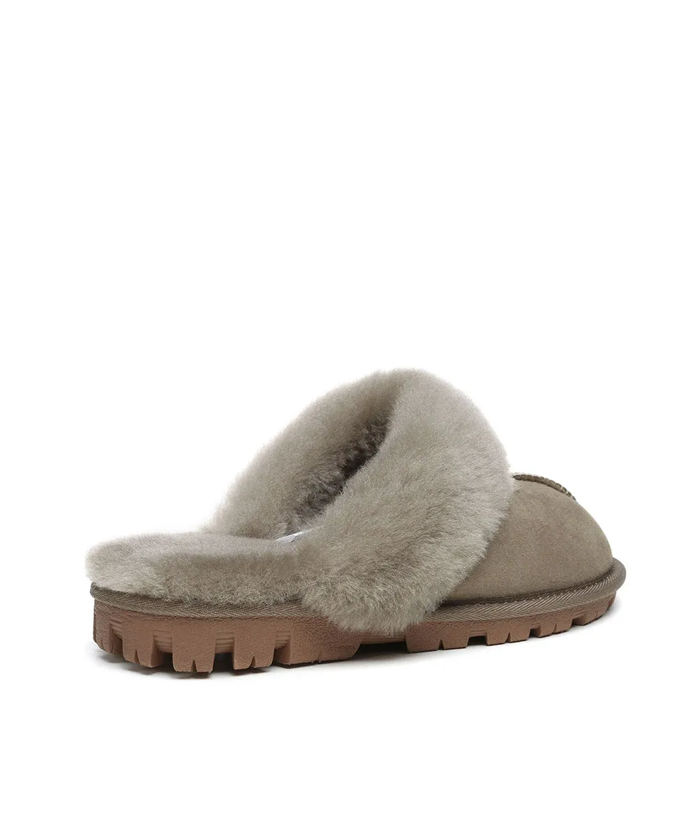 Cozy Womens UGG Scuff Slippers - Plush Sheepskin Indoor Footwear for Ultimate Comfort