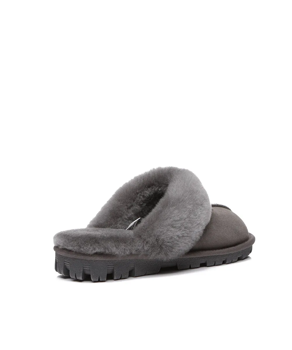 Cozy Womens UGG Scuff Slippers - Plush Sheepskin Indoor Footwear for Ultimate Comfort