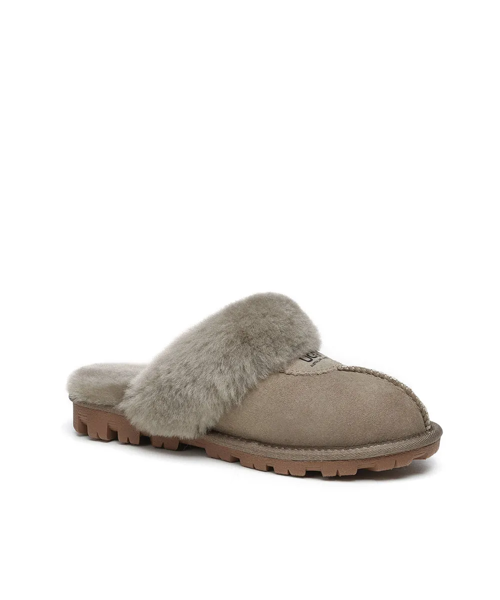 Cozy Womens UGG Scuff Slippers - Plush Sheepskin Indoor Footwear for Ultimate Comfort